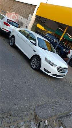Ford Taurus